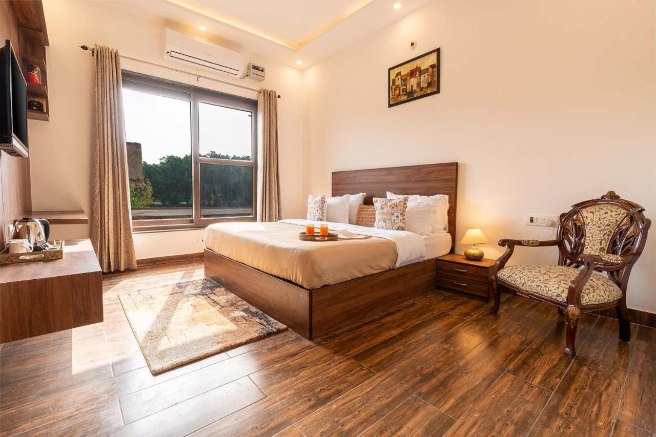 Brookvale Manor By Stayvista - Private Pool Haven With Endless Views & Indoor Fun Sohna Exteriör bild